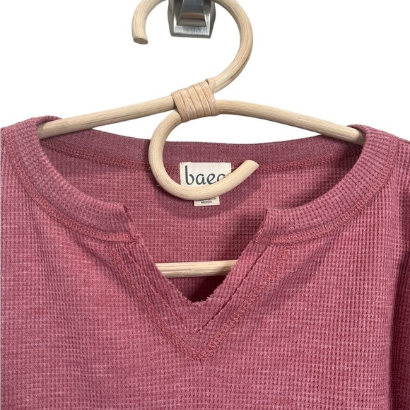 NEW BAEA Los Angeles Pink Waffle Knit Splitneck Pullover with Wide Sleeve NEW - Picture 3 of 16